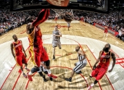 爱游戏官方-赛道与球场，新赛季的开拓者精神