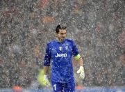 爱游戏网页版-绿茵骑士与雷霆战车，德甲争冠战中的速度与激情