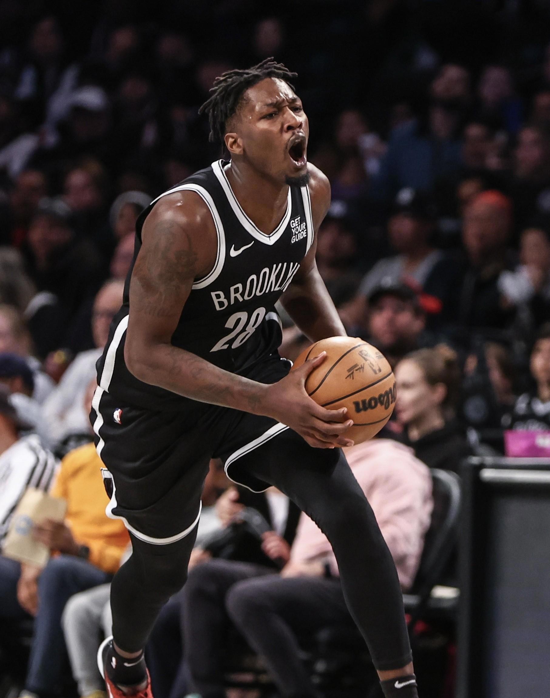 马刺险胜青岛队，莫兰特惊艳四座