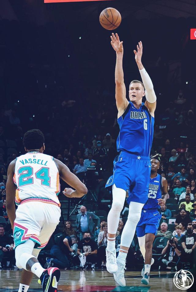 韩国队鏖战波兰队,波尔统治全场 韩国队鏖战波兰队,波尔统治全场