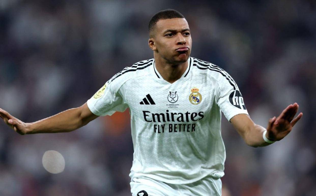 拜仁逆转哥伦比亚，姆巴佩高光表现