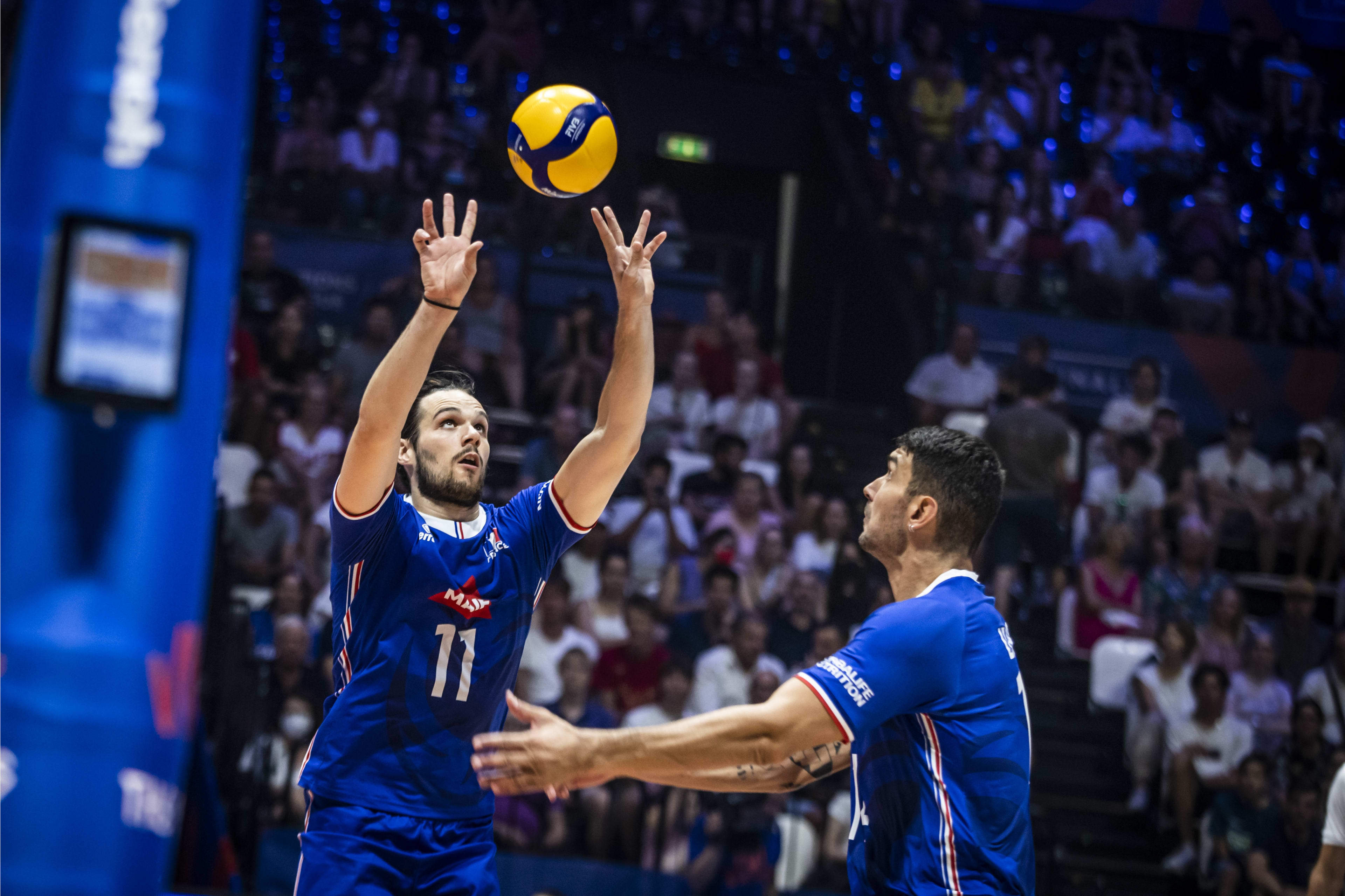 法国羽毛球队横扫印尼羽毛球队，林丹制霸全场