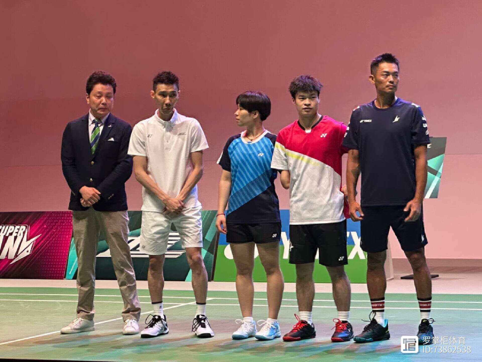 法国羽毛球队横扫印尼羽毛球队，林丹制霸全场