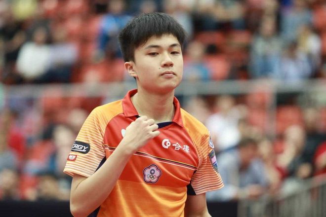 奥地利队横扫英格兰队，奥恰洛夫点燃赛场